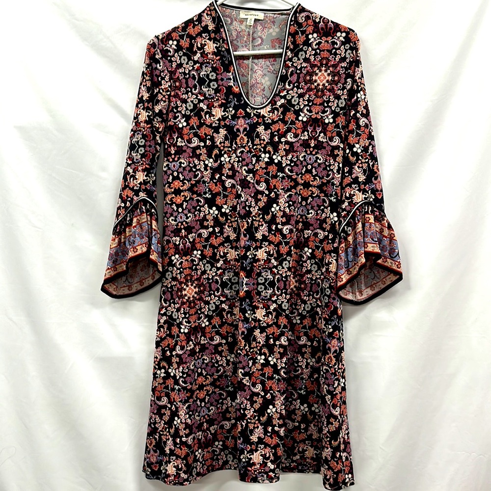Max Studio Size XS Floral/Paisley print with Bell sleeves.